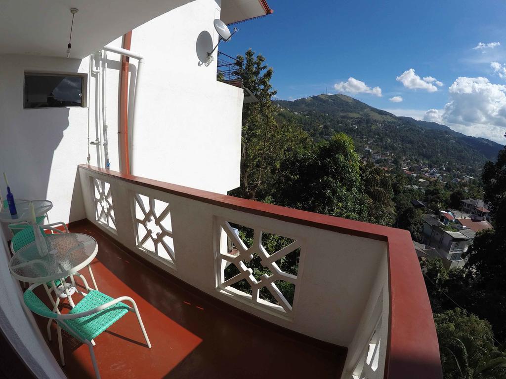 Villa 107 Канди Екстериор снимка
