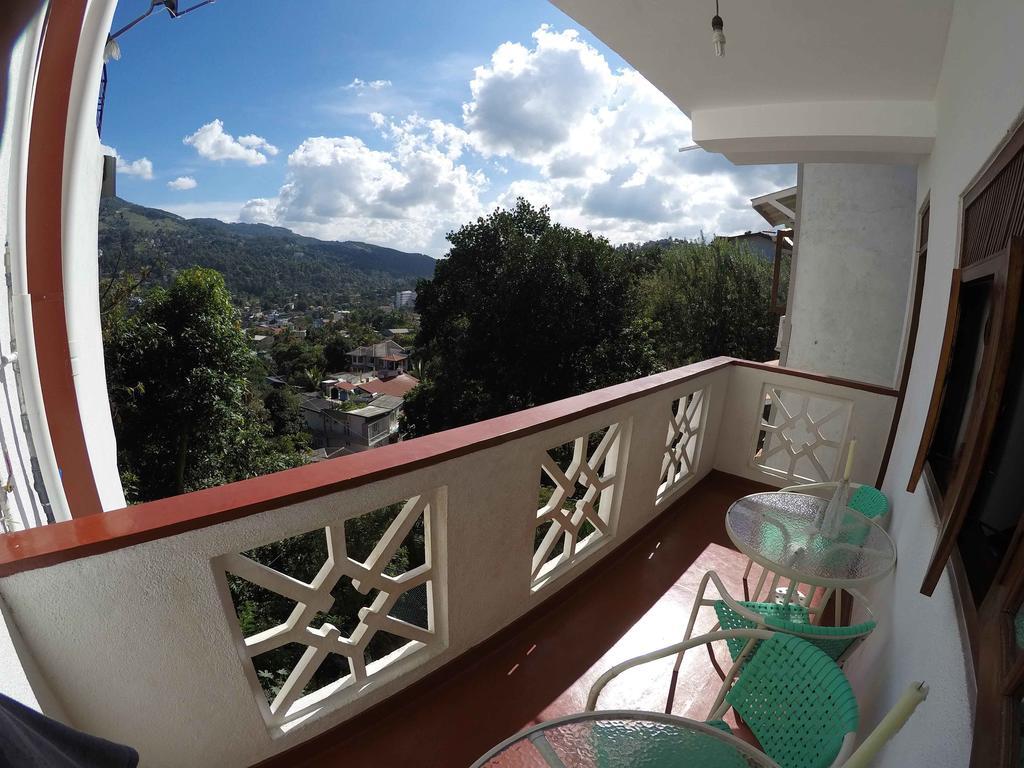 Villa 107 Канди Екстериор снимка
